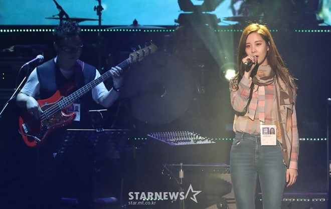 Ông Kim Jong Un xúc động khi xem sao Kpop biểu diễn nhạc